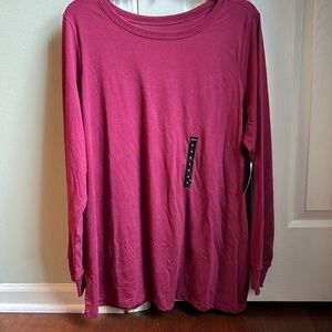 BNWT Long sleeve T
